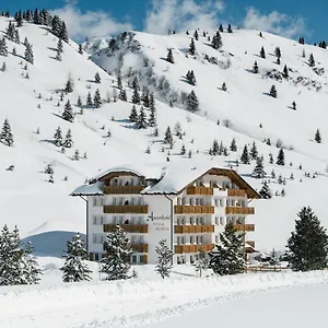 Sellaronda Hotel apartamentowy Arabba